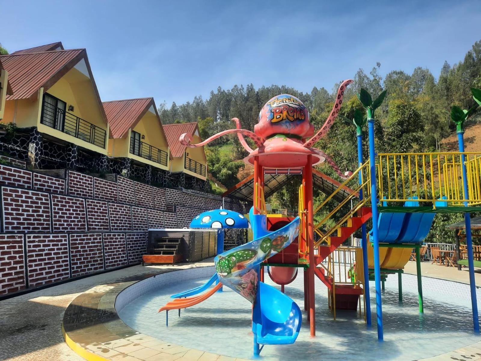Hotel Nature Bromo And Resort Pasuruan Exterior foto