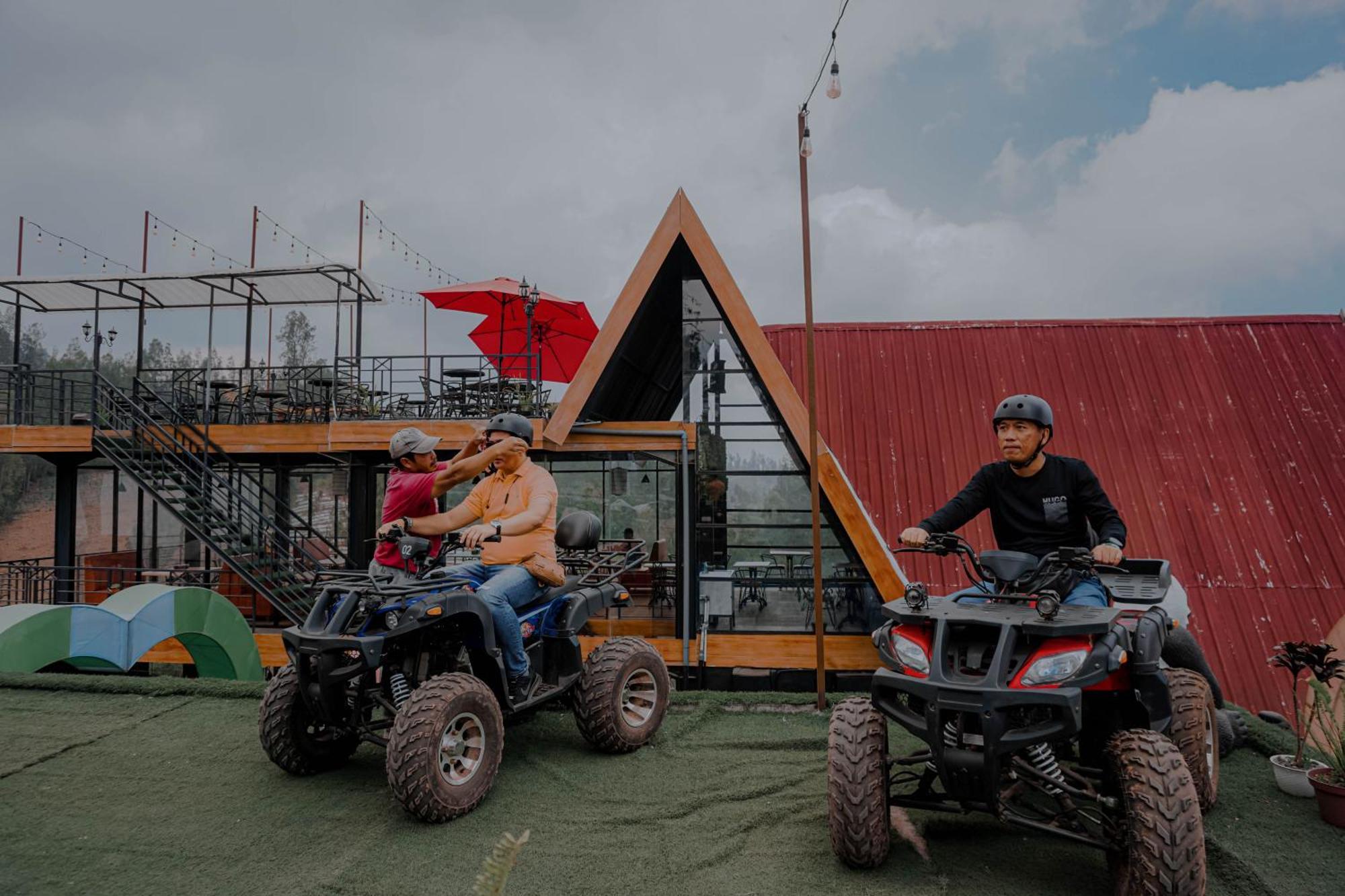Hotel Nature Bromo And Resort Pasuruan Exterior foto