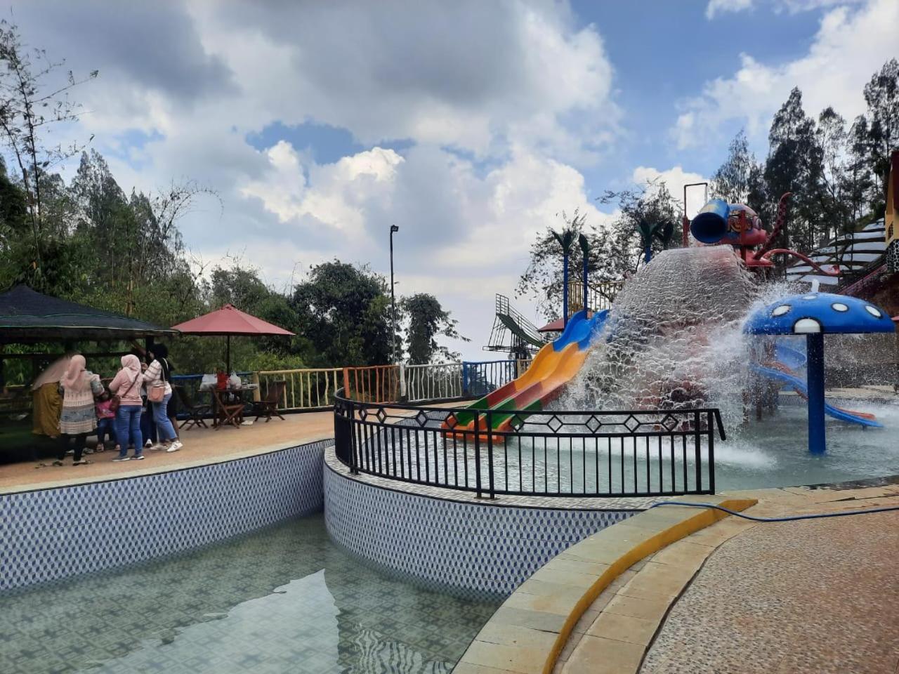 Hotel Nature Bromo And Resort Pasuruan Exterior foto